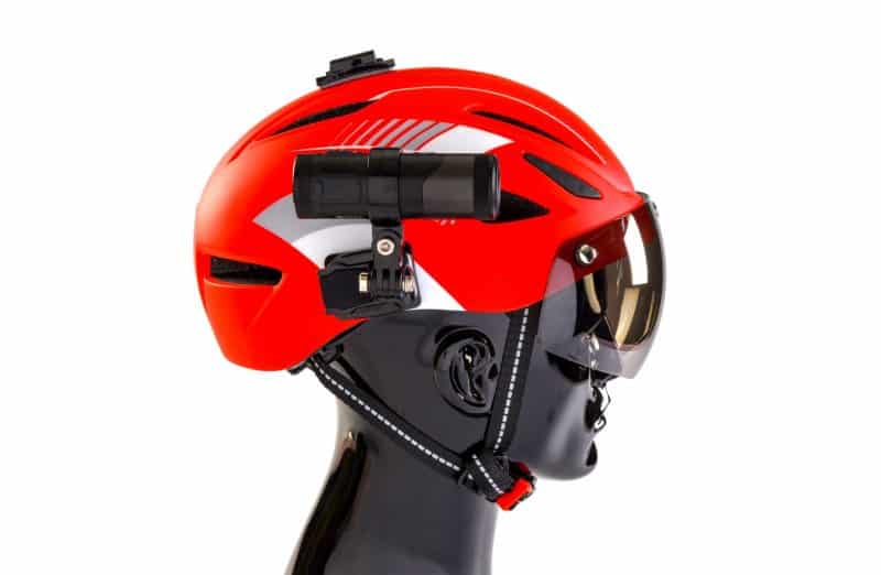 Red helmet with visor with XV-1 2K QHD attached